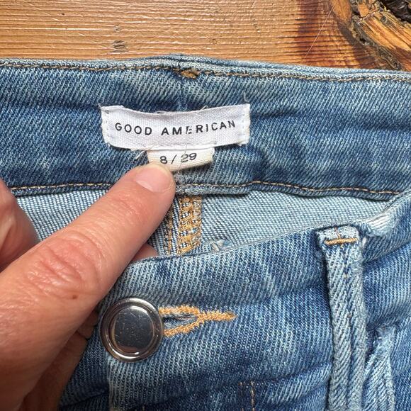 Good American Indigo high rise medium wash distressed ankle jeans SIZE 8 - Picture 4 of 6
